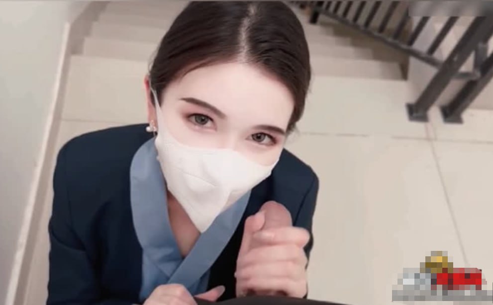 国产欧美日韩在线制服,メイリン モデルコレクション メ,观看免费无删减完整版